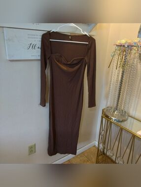 SHEIN Brown Long Sleeve Sweetheart Midi Dress